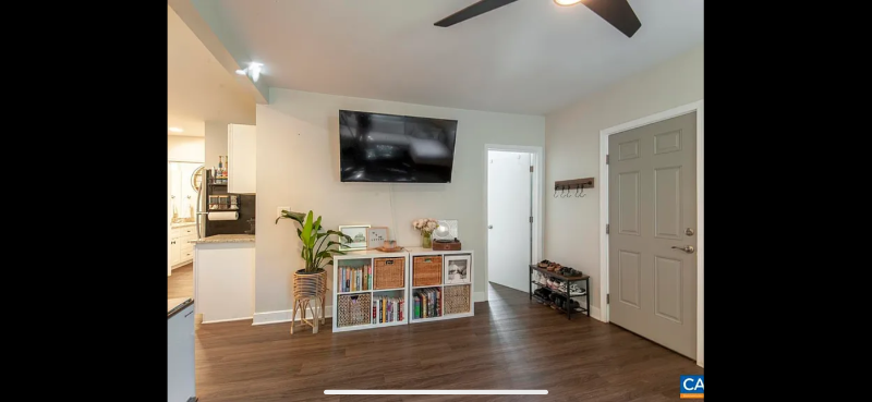 1304 Poplar St - Photo 2 of 7