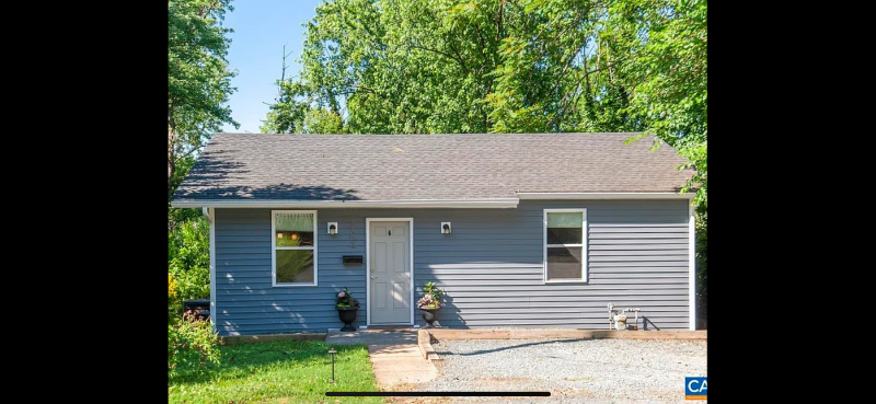 1304 Poplar St - Photo 3 of 7