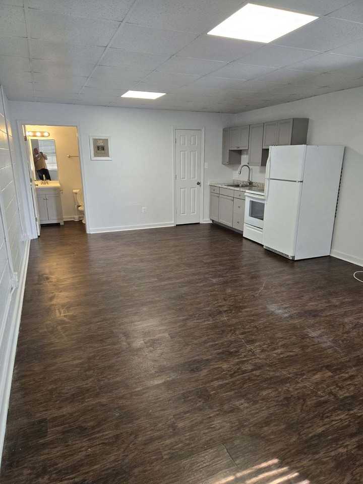 138 138 Harry Hogan Road #01 - Photo 2 of 3