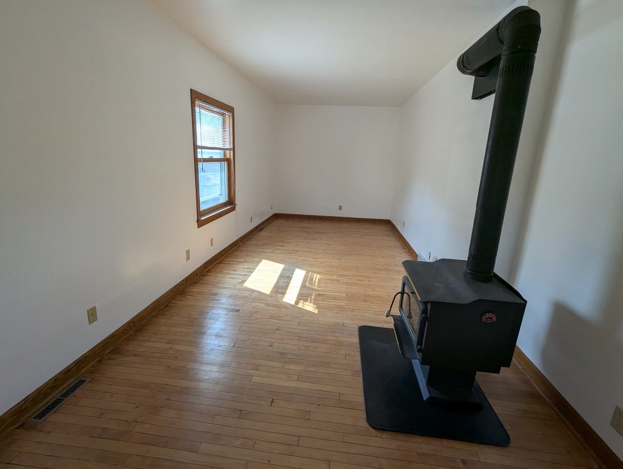 320 N 42nd St #NA - Photo 3 of 9