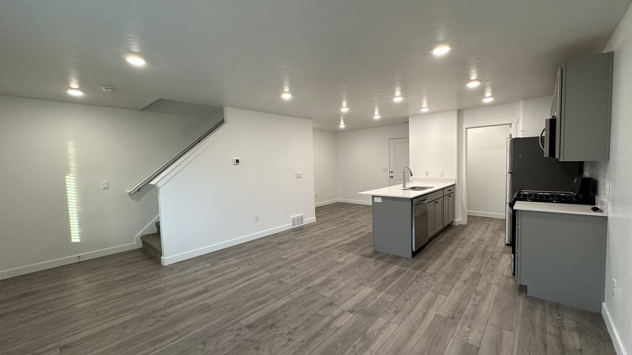 912 E Barrelman Ct #912 - Photo 5 of 29