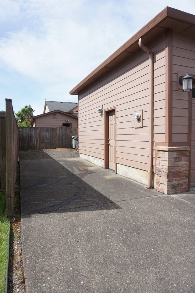 1115 Sw Forestry Ln #NA - Photo 3 of 22