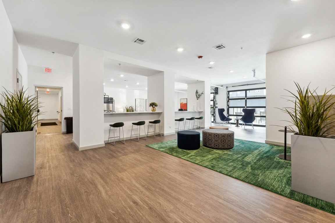 The Constellation on King - Photo 5 of 17