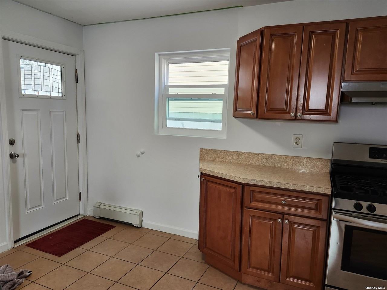 524 W Fulton St - Photo 3 of 13