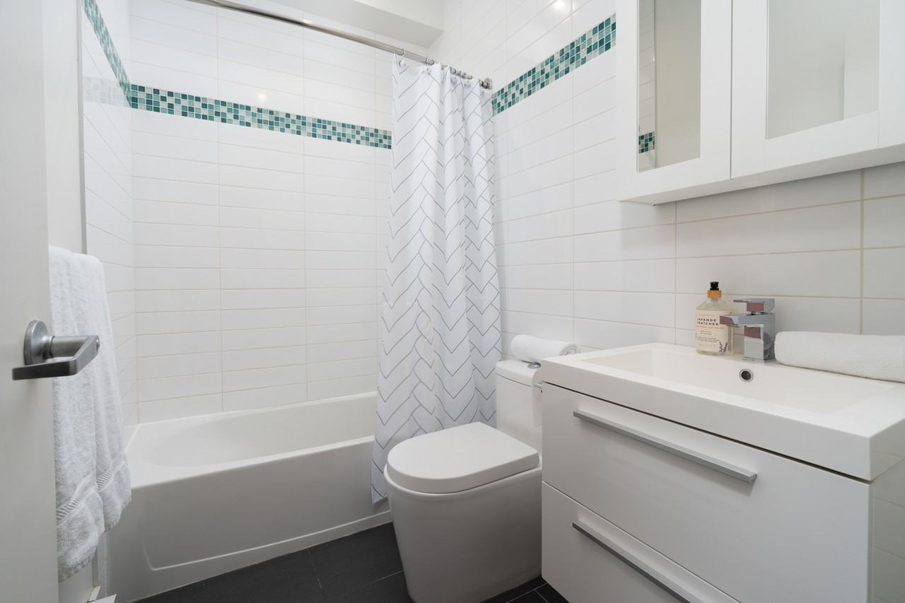 62 Rue Prince-Arthur Est — photo 3