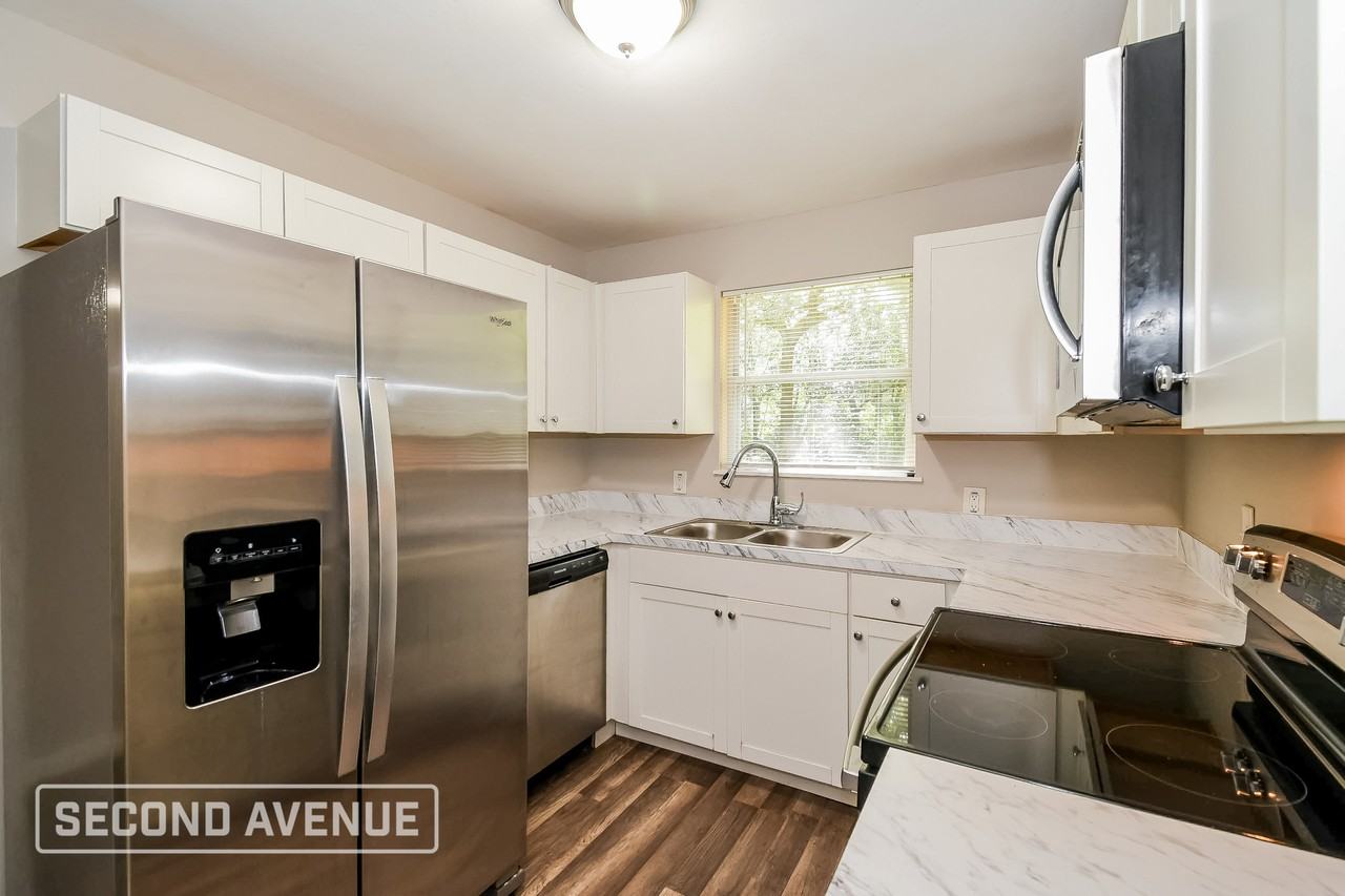 6512 Norde Dr S - Photo 3 of 25