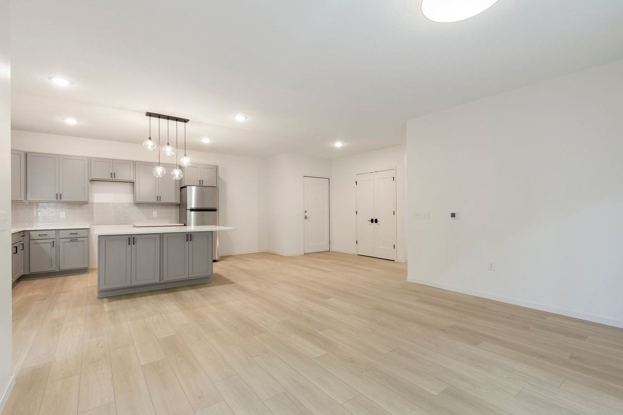 Ballantrae Apartments II - Photo 6 of 48