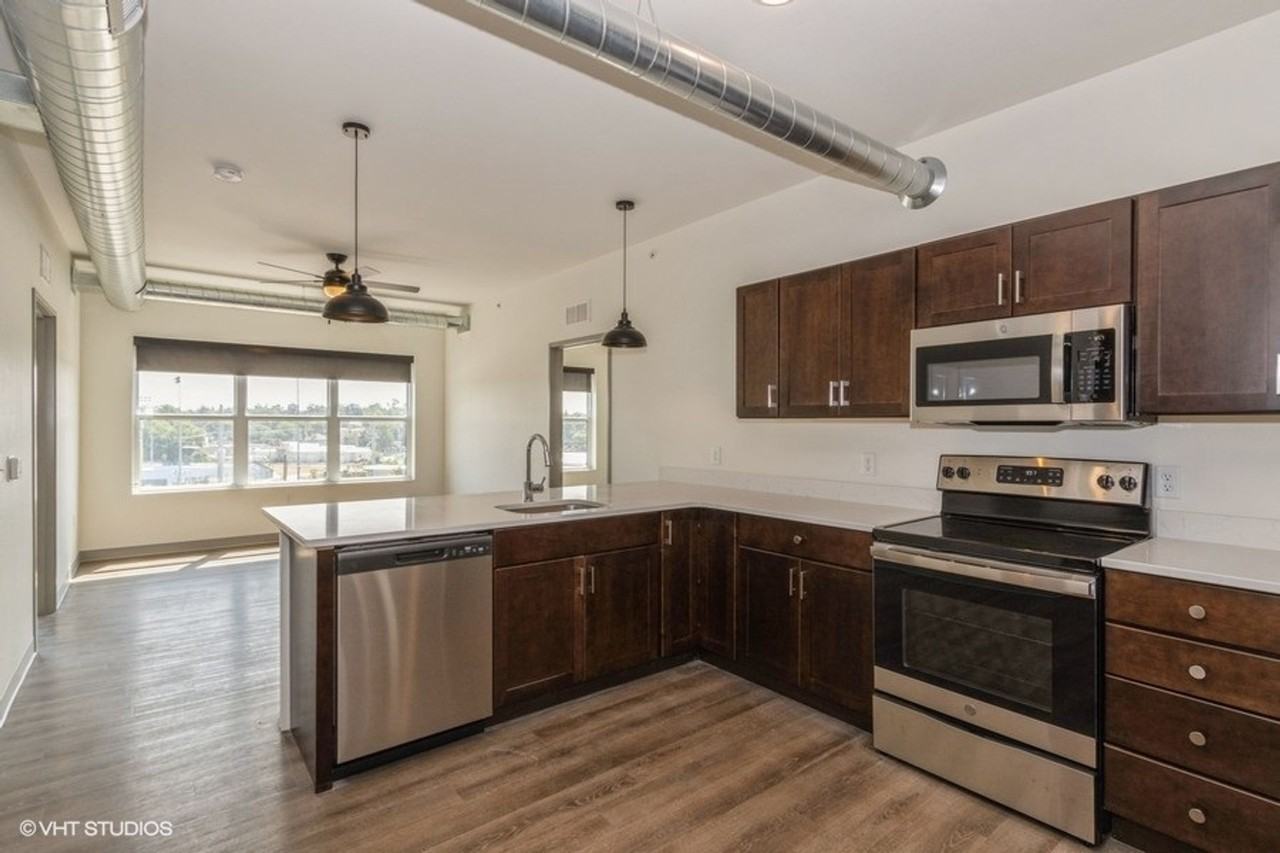 The Leo at the Hub Apartments - Photo 5 of 33