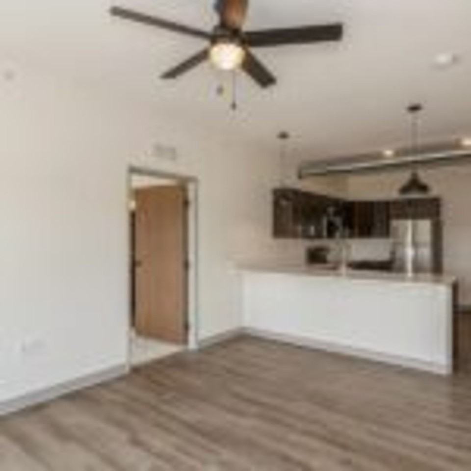 The Leo at the Hub Apartments - Photo 7 of 33