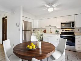 featured image of 870 N Jackson Ave