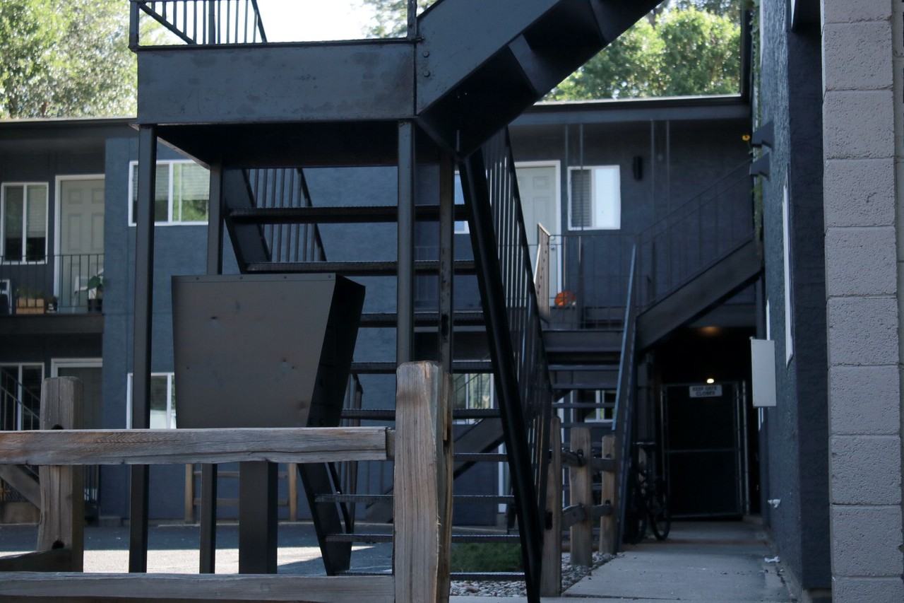 Grand West at Alex Place - Photo 4 of 10