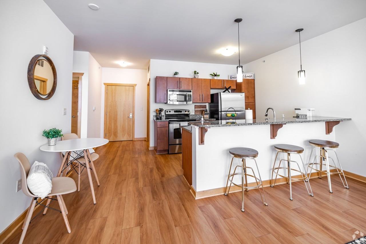 Jackson Square Apartments - Photo 6 of 27