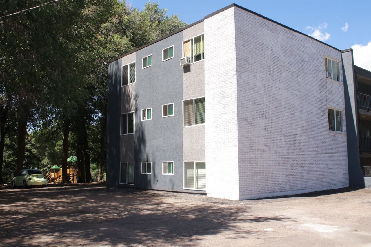 Grand West at Briarwood - Photo 4 of 18