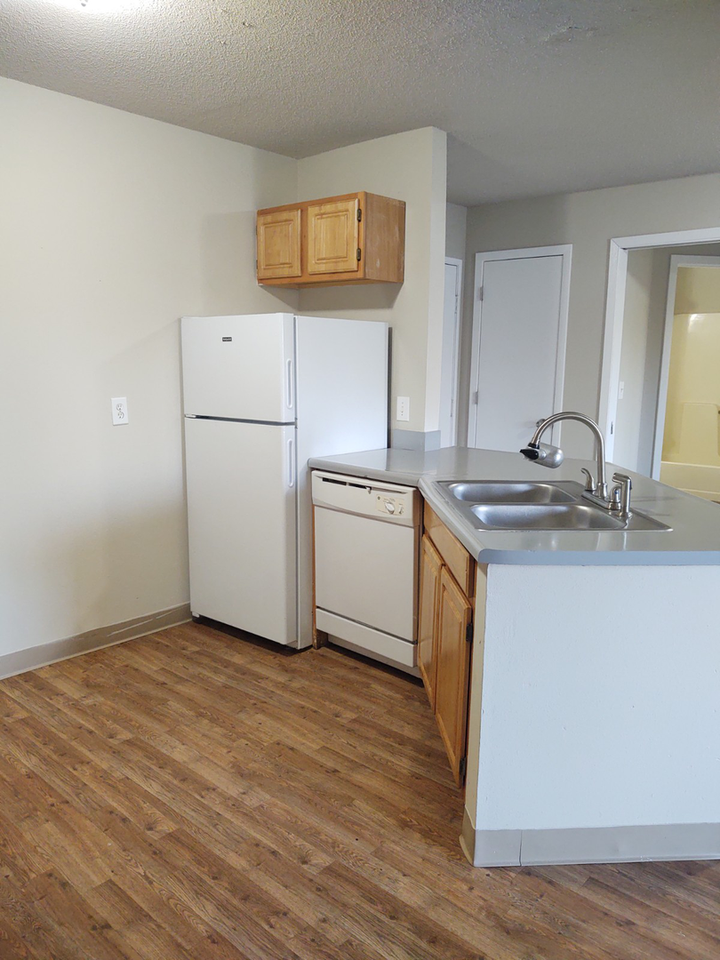 Valley Railroad Apartments - Photo 2 of 23