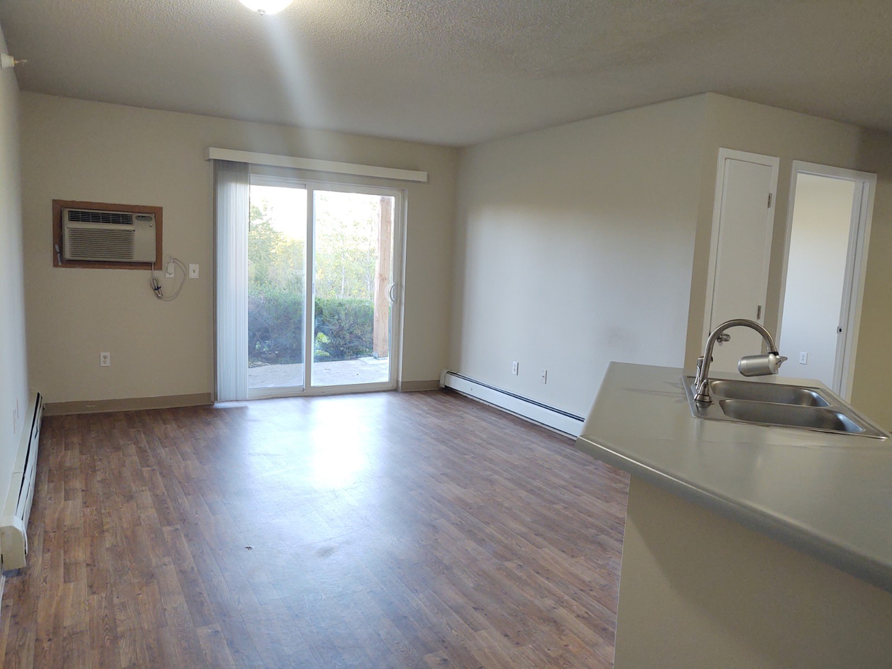 Valley Railroad Apartments - Photo 3 of 23