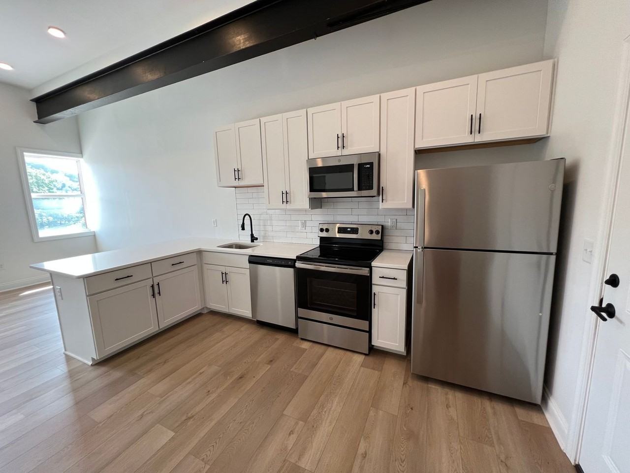 123 Northampton St #13 - Photo 3 of 10