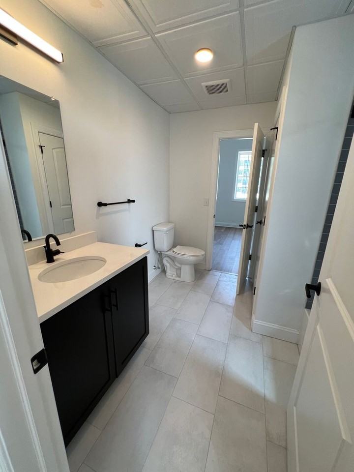 123 Northampton St #13 - Photo 5 of 10