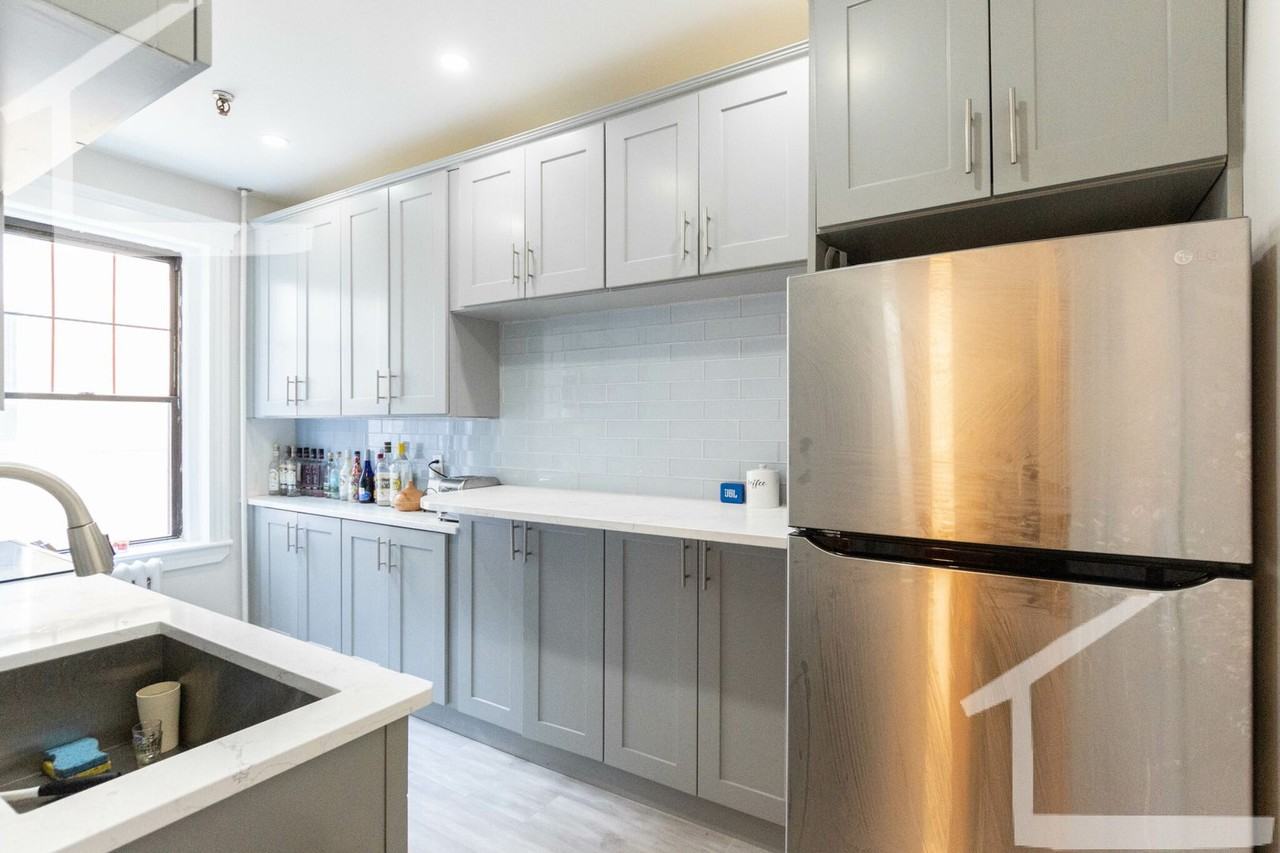 368 Chestnut Hill Ave - Photo 6 of 9