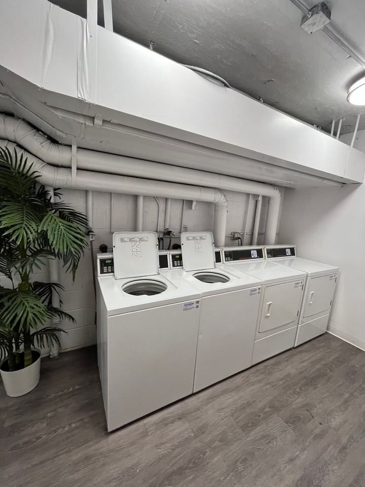10755 Kling Street - Photo 3 of 35