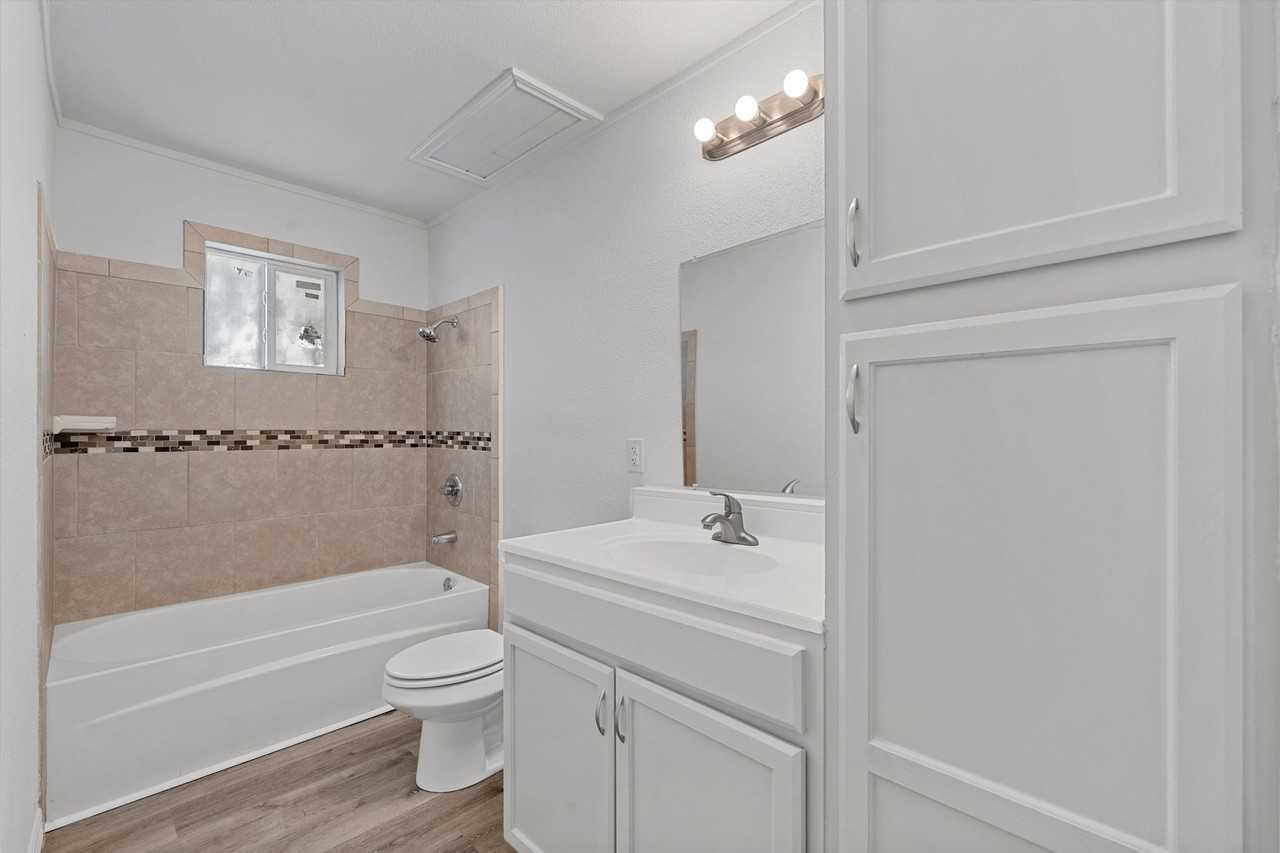 Solstice Valley Mills Apartments - Photo 3 of 28