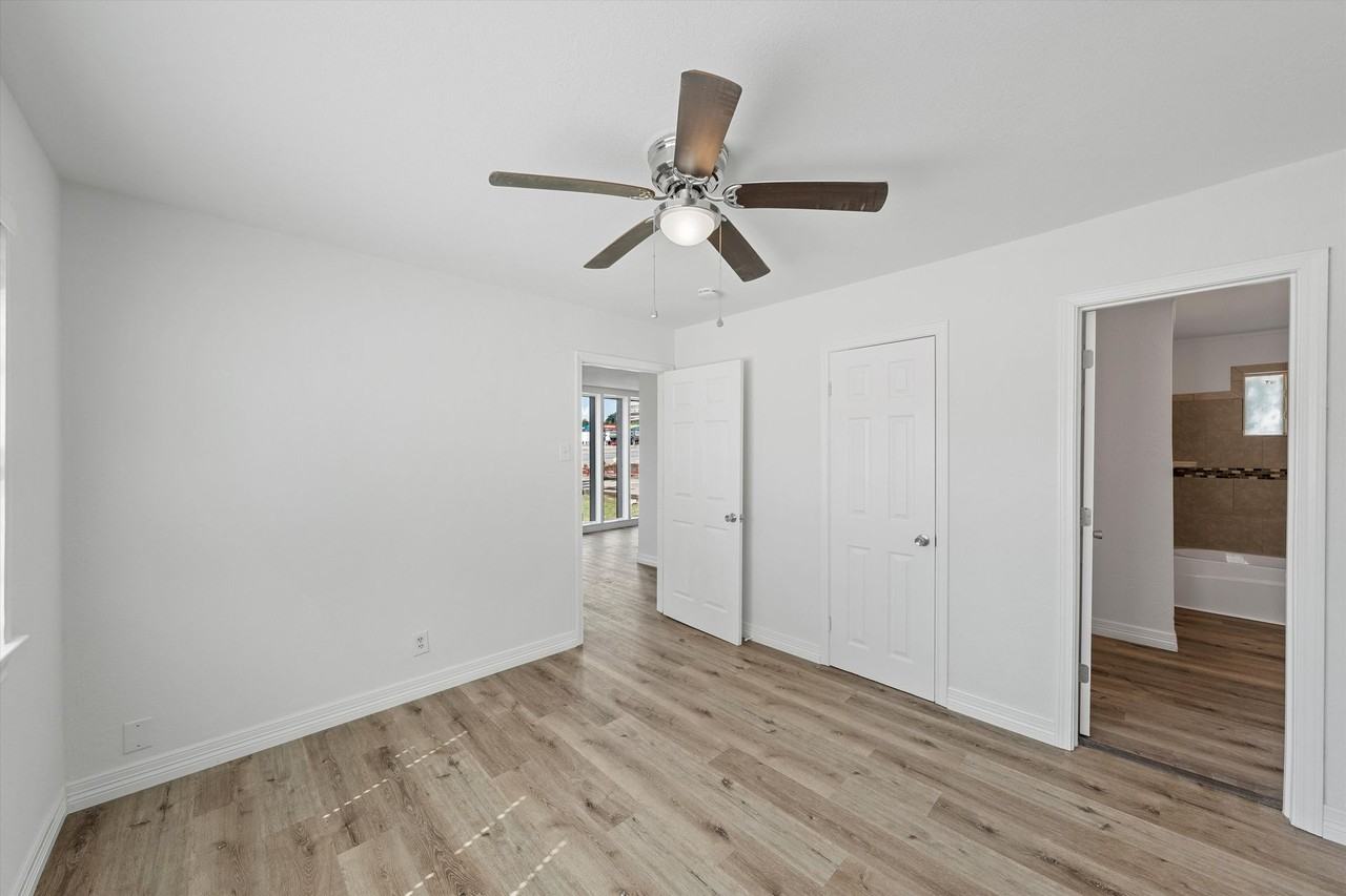 Solstice Valley Mills Apartments - Photo 4 of 28