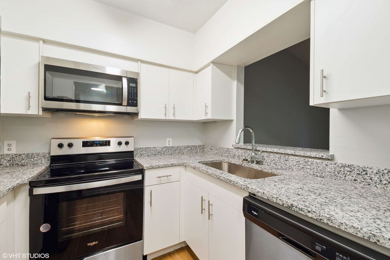 Mediterranean Villas - Photo 5 of 15