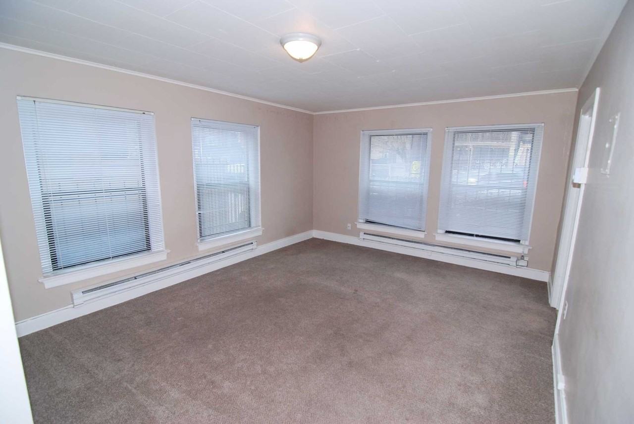 Harvard Crest - Photo 7 of 25