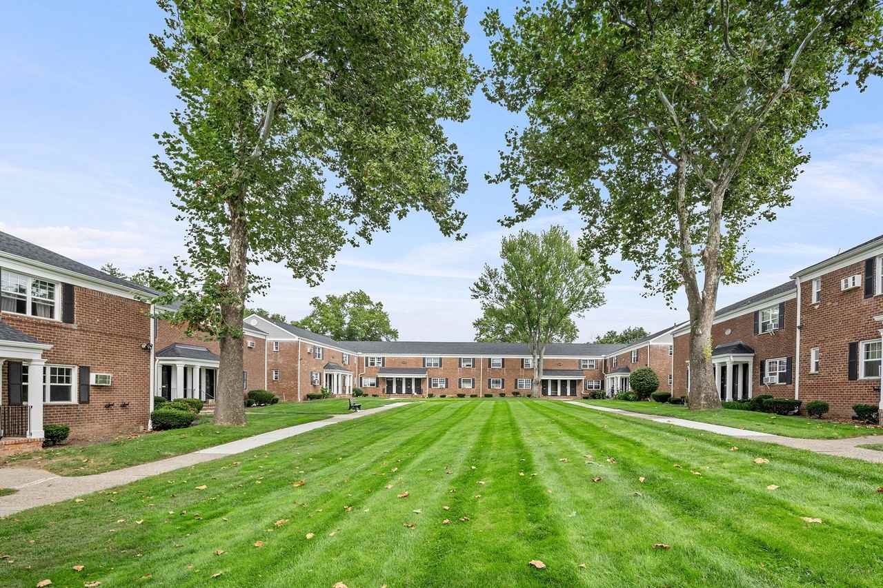 Fair Lawn Preserve - Photo 5 of 17