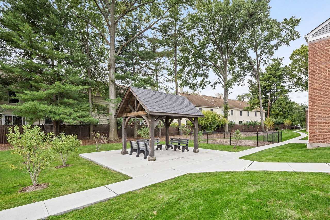 Fair Lawn Preserve - Photo 6 of 17