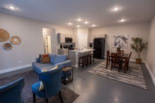 2934 W Murdock - Photo 1 of 1