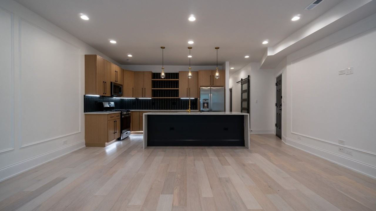 4745 N Beacon St #2S - Photo 2 of 50