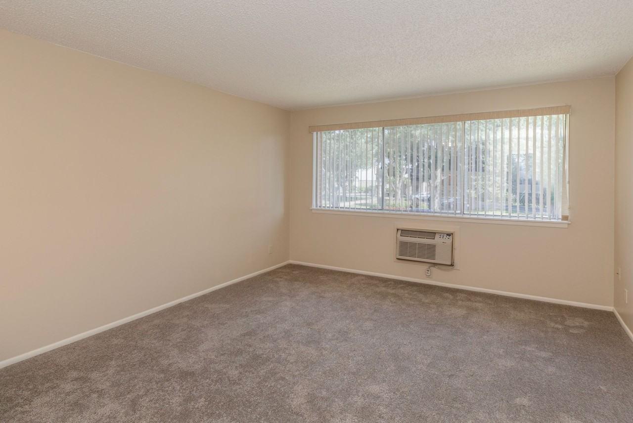 Bunnell Apartments - Photo 3 of 15