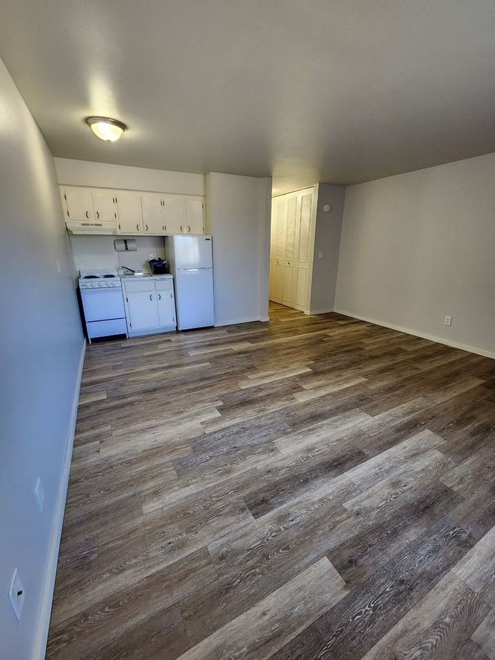 19 Plex Merrill - Photo 2 of 13