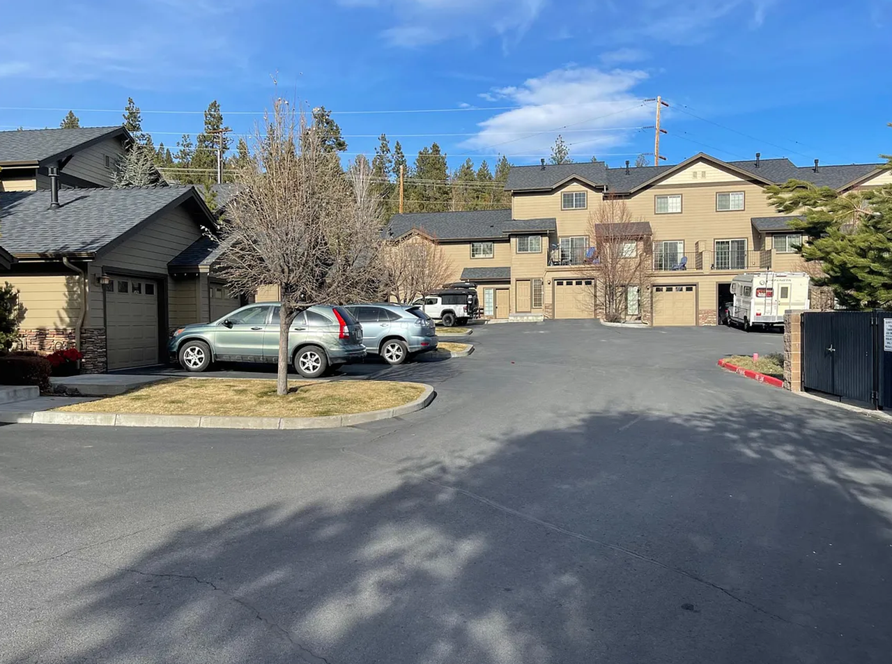 Westside Condominium Apartments - Photo 4 of 45