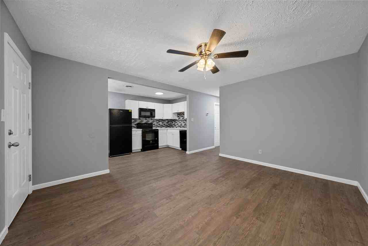 Legacy Commons - Photo 5 of 30