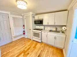 featured image of 32 Rose St #5