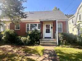 featured image of 1104 Little High St