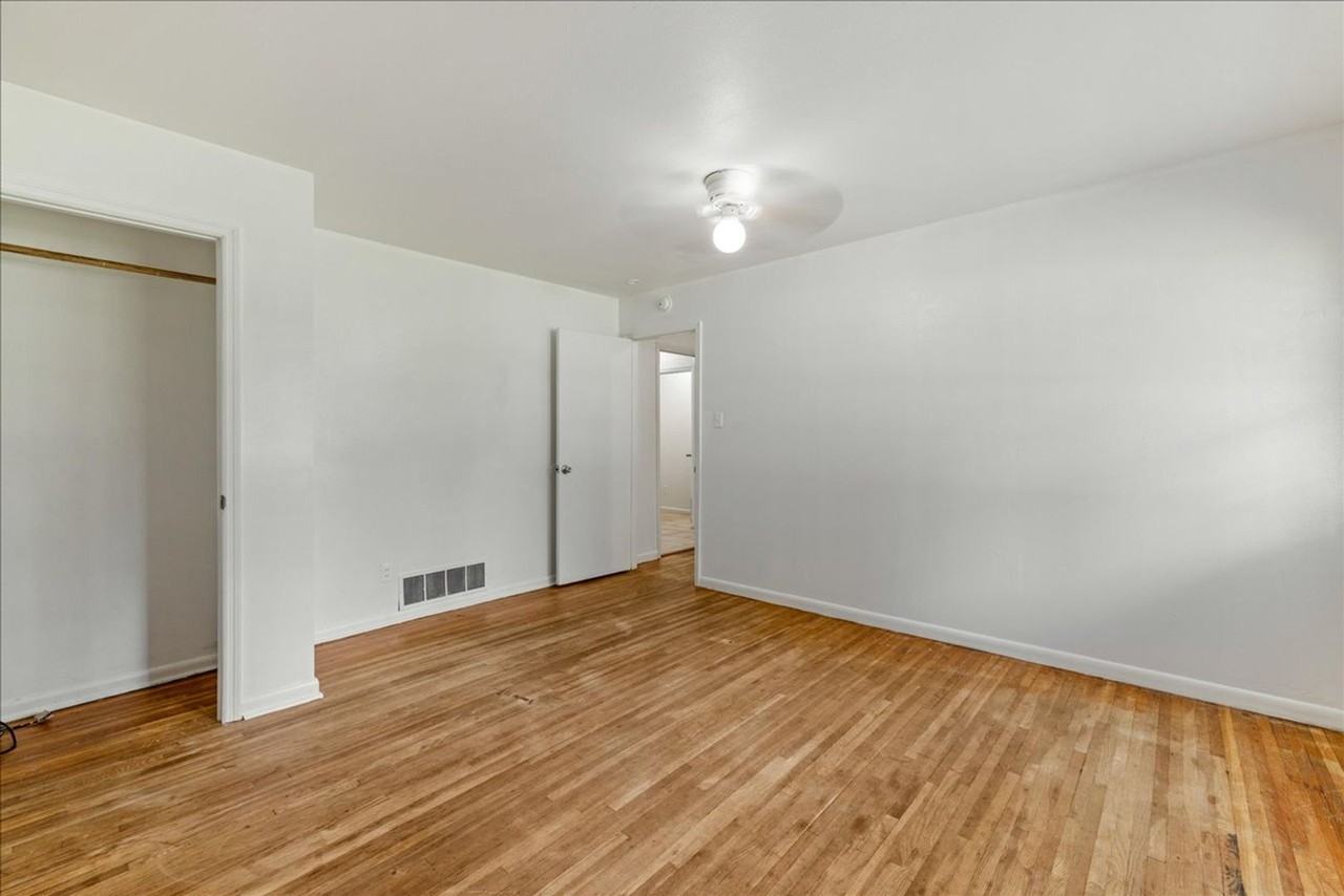 109 Chapel Dr - Photo 5 of 28