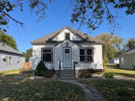 featured image of 1011 1st Ave Se