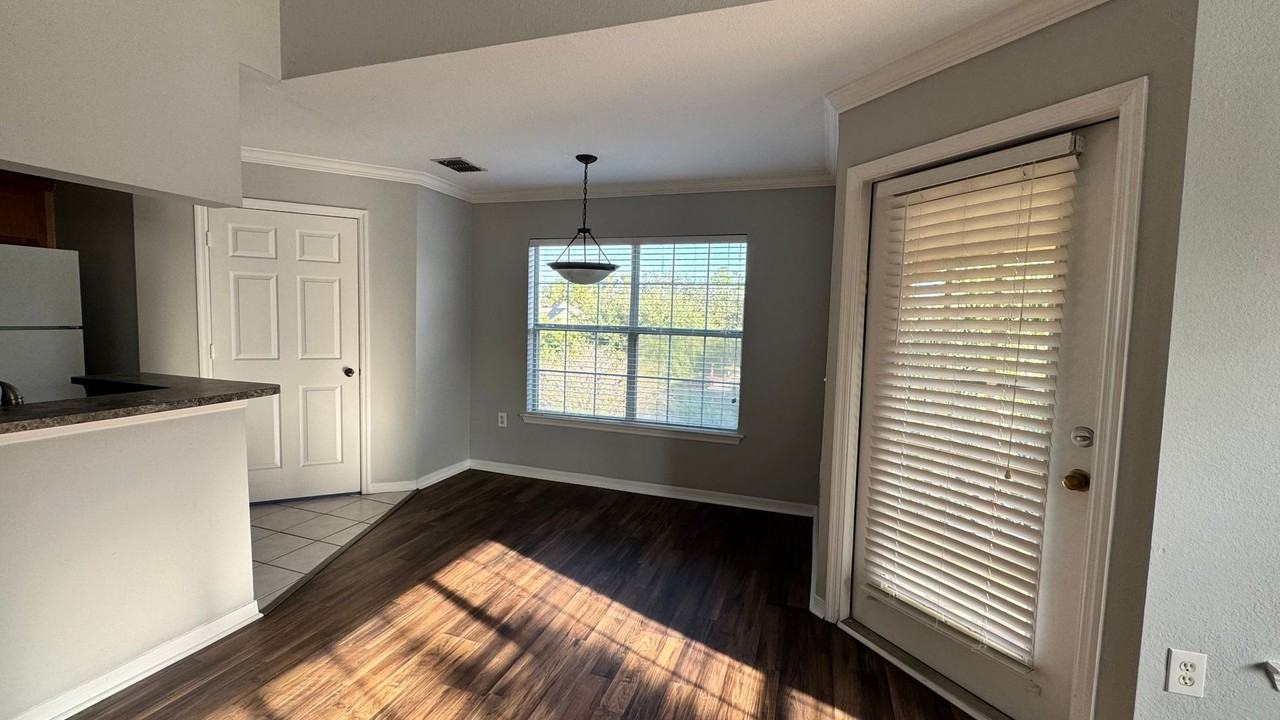 10961 Burnt Mill Rd #438 - Photo 6 of 21