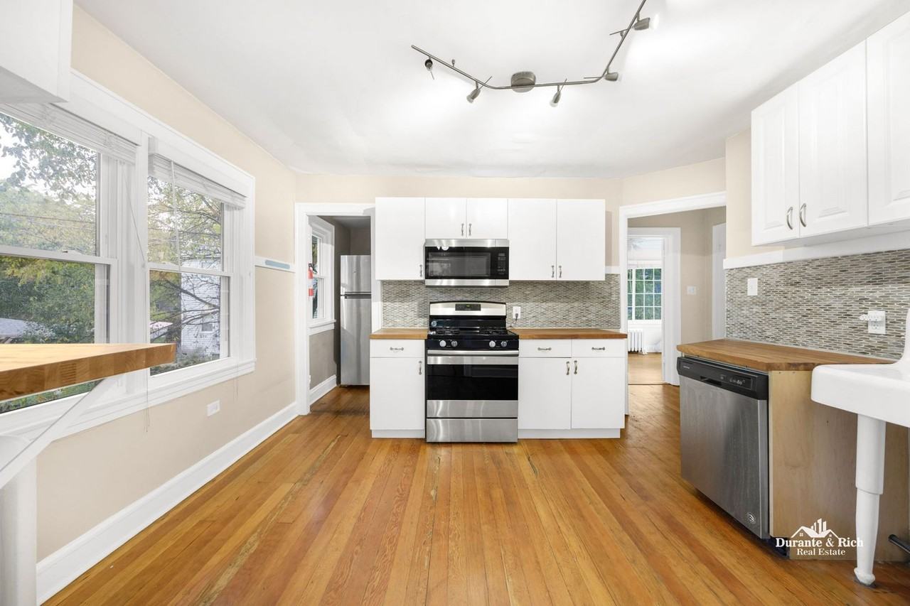 1524 Washington St #2 - Photo 4 of 19