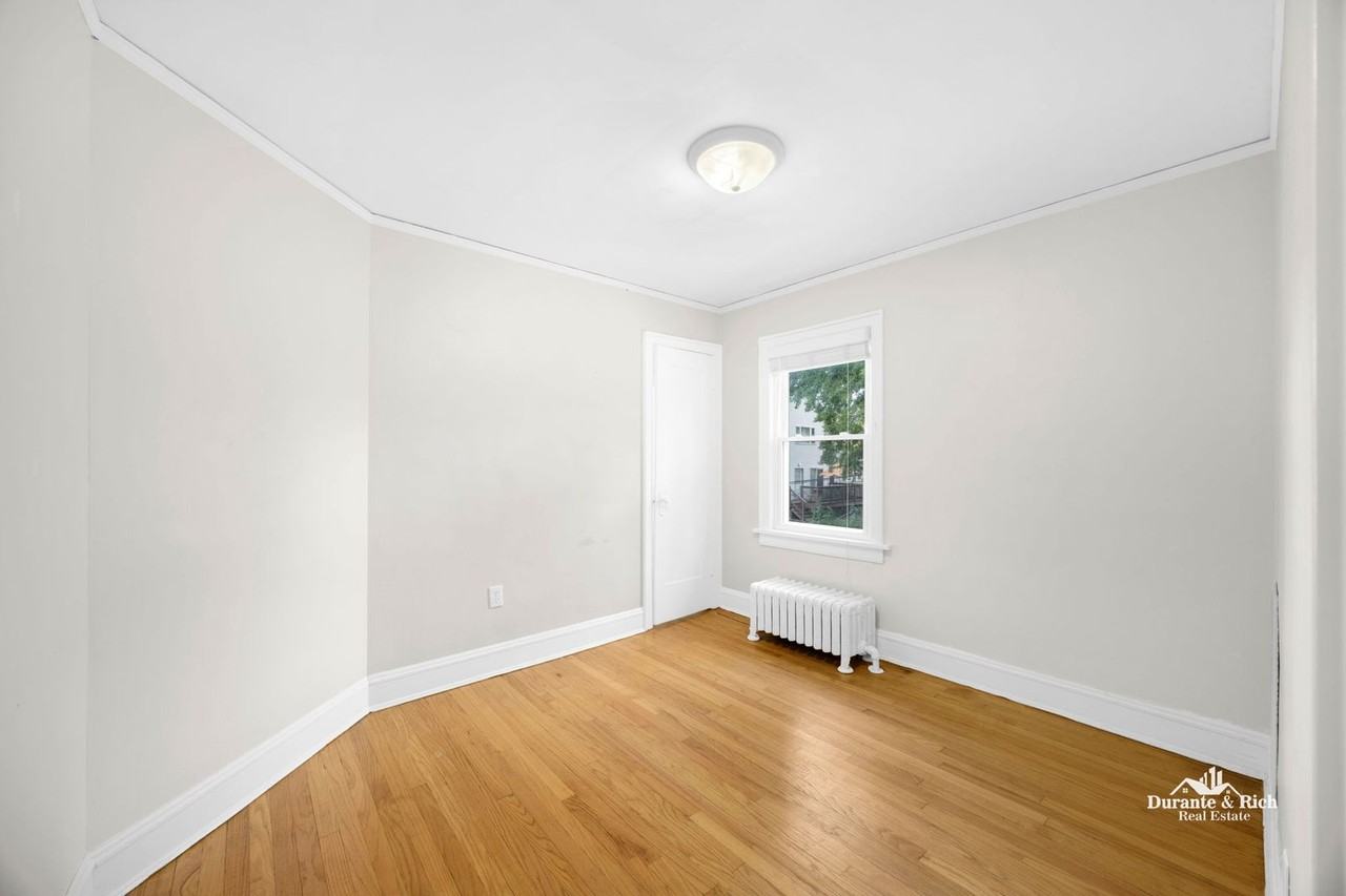 1524 Washington St #2 - Photo 7 of 19