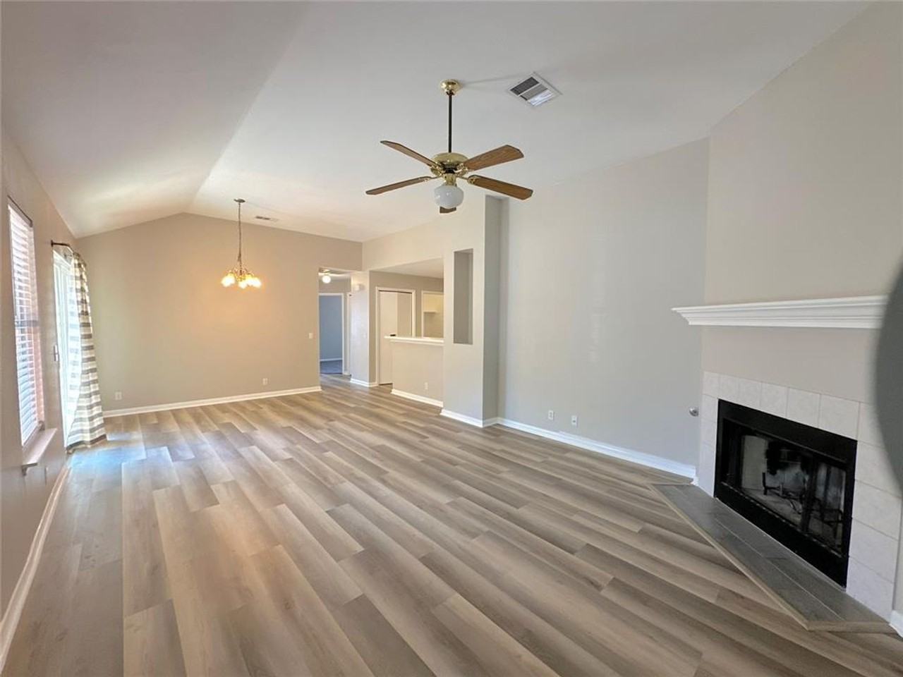 5205 Coppermead Ln - Photo 2 of 8