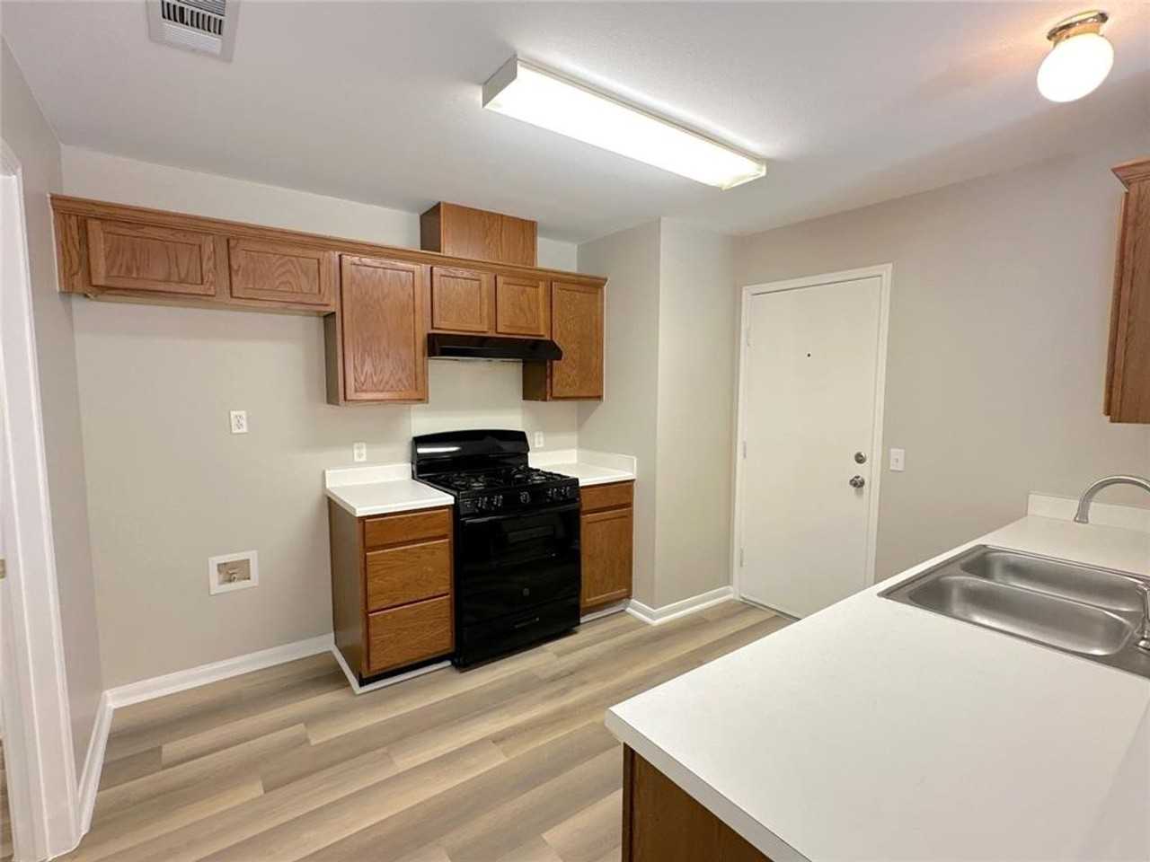 5205 Coppermead Ln - Photo 3 of 8