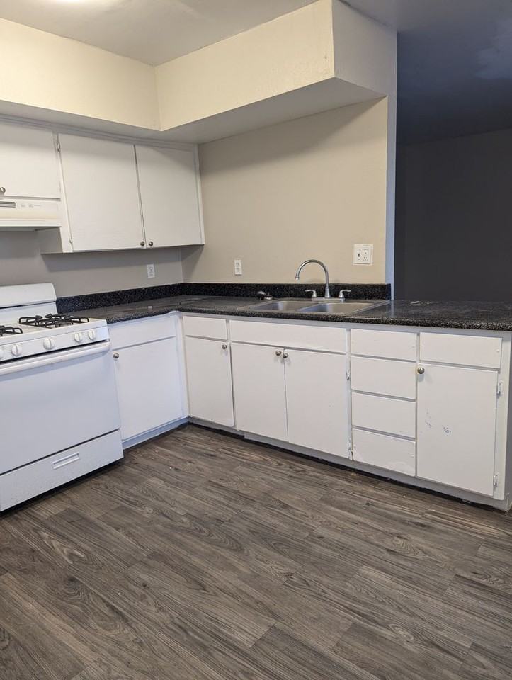 An affordable neighorhood near some of Tucson's best greeen spaces - Photo 2 of 20