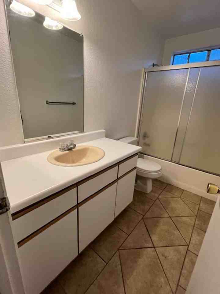 6513 Pine View Dr - Photo 2 of 4