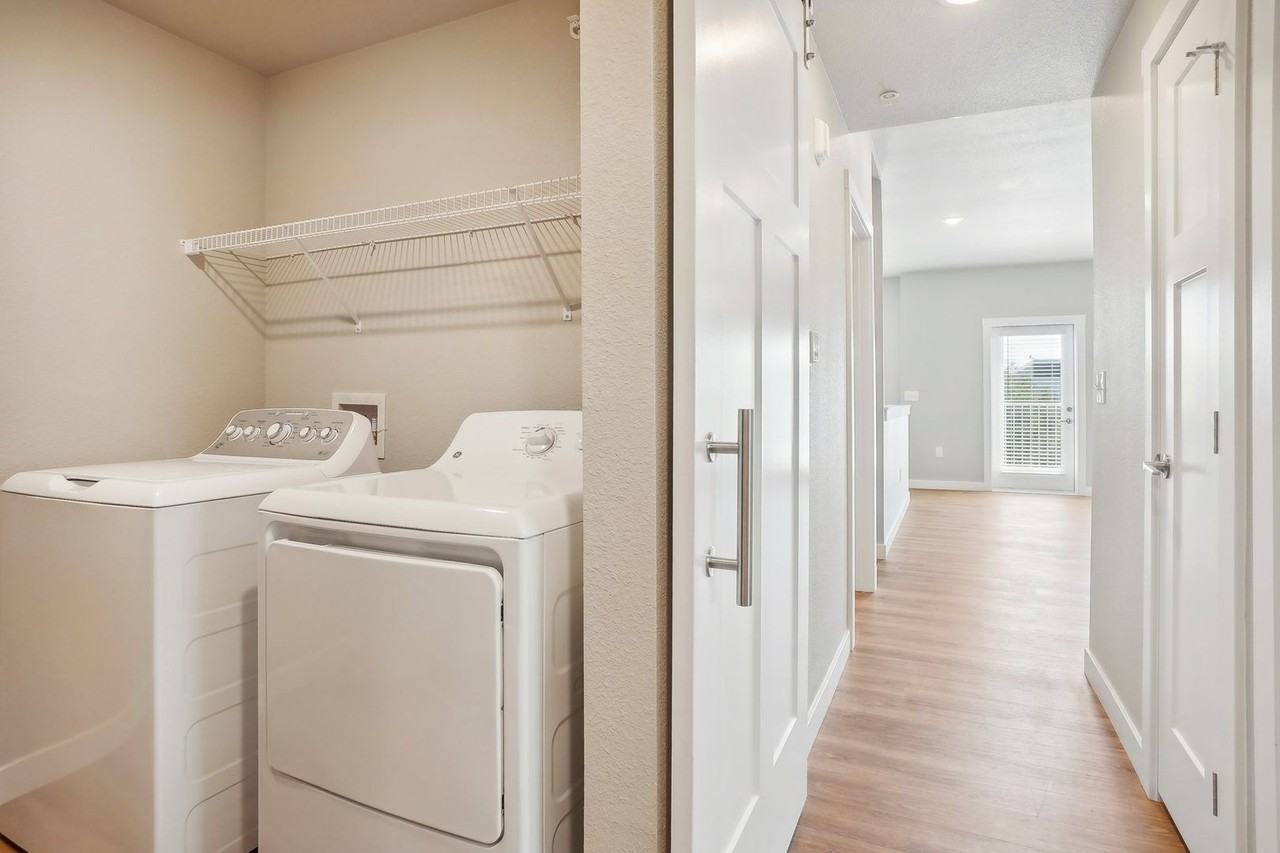 Clover On Cascade - Photo 6 of 16