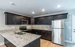 featured image of 521 Melrose St