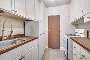 featured image of 512 Algoma Blvd