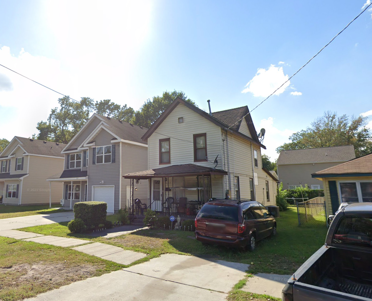 3239 Marne Ave - Photo 3 of 3